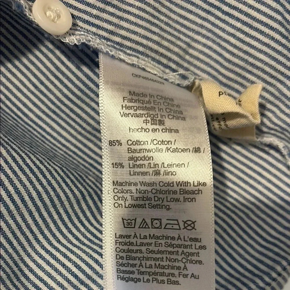 Madewell Blue Button Down Shirt with Long Sleeves and Standard Collar - Picture 5 of 5